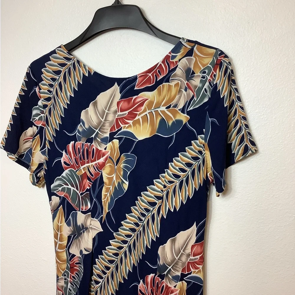 Hilo Hatties Hawaiian original size L Maxi dress blues tan& soft reds short SLV - Picture 4 of 13